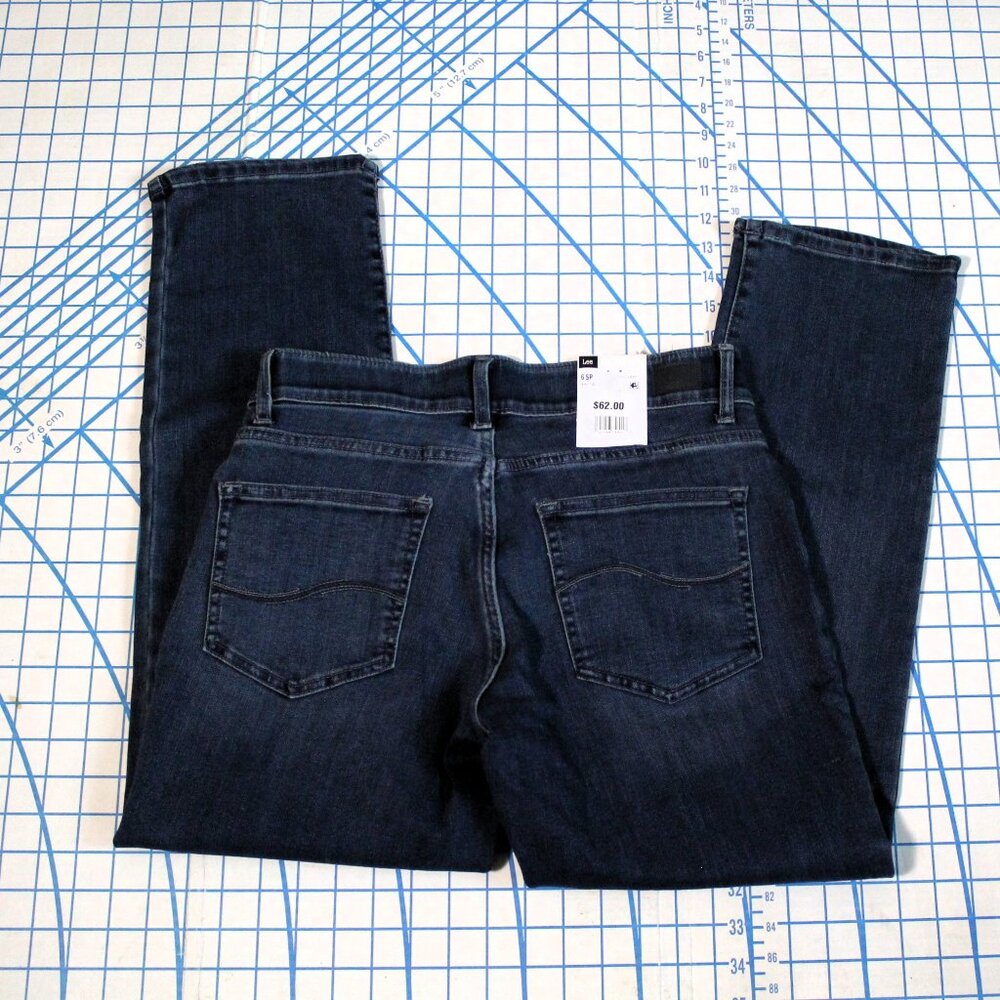 NWT Lee Platinum Label Rayne Total Freedom Straight Leg Jeans, 340856H, 6P